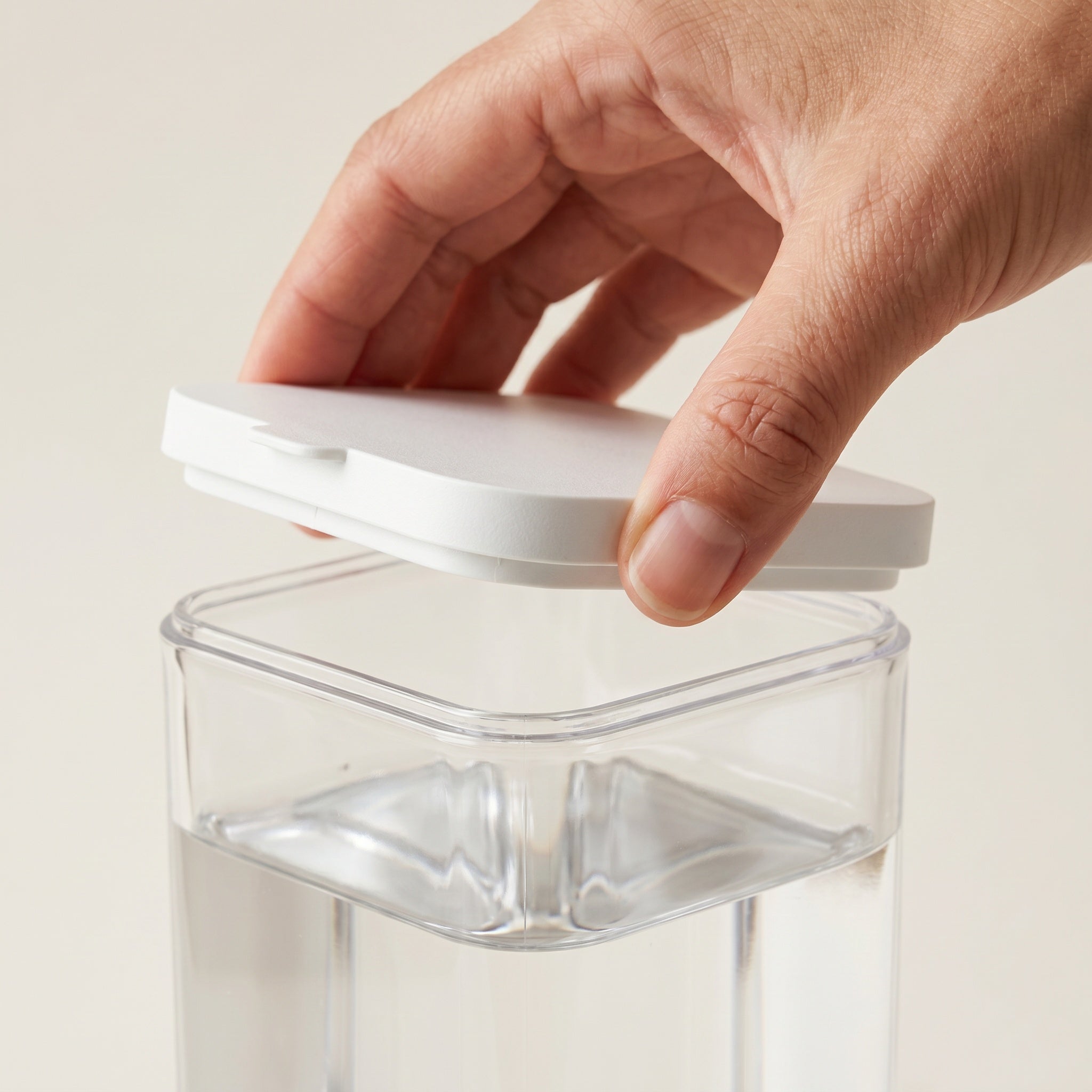 Distributeur d’eau et croquettes pour chien