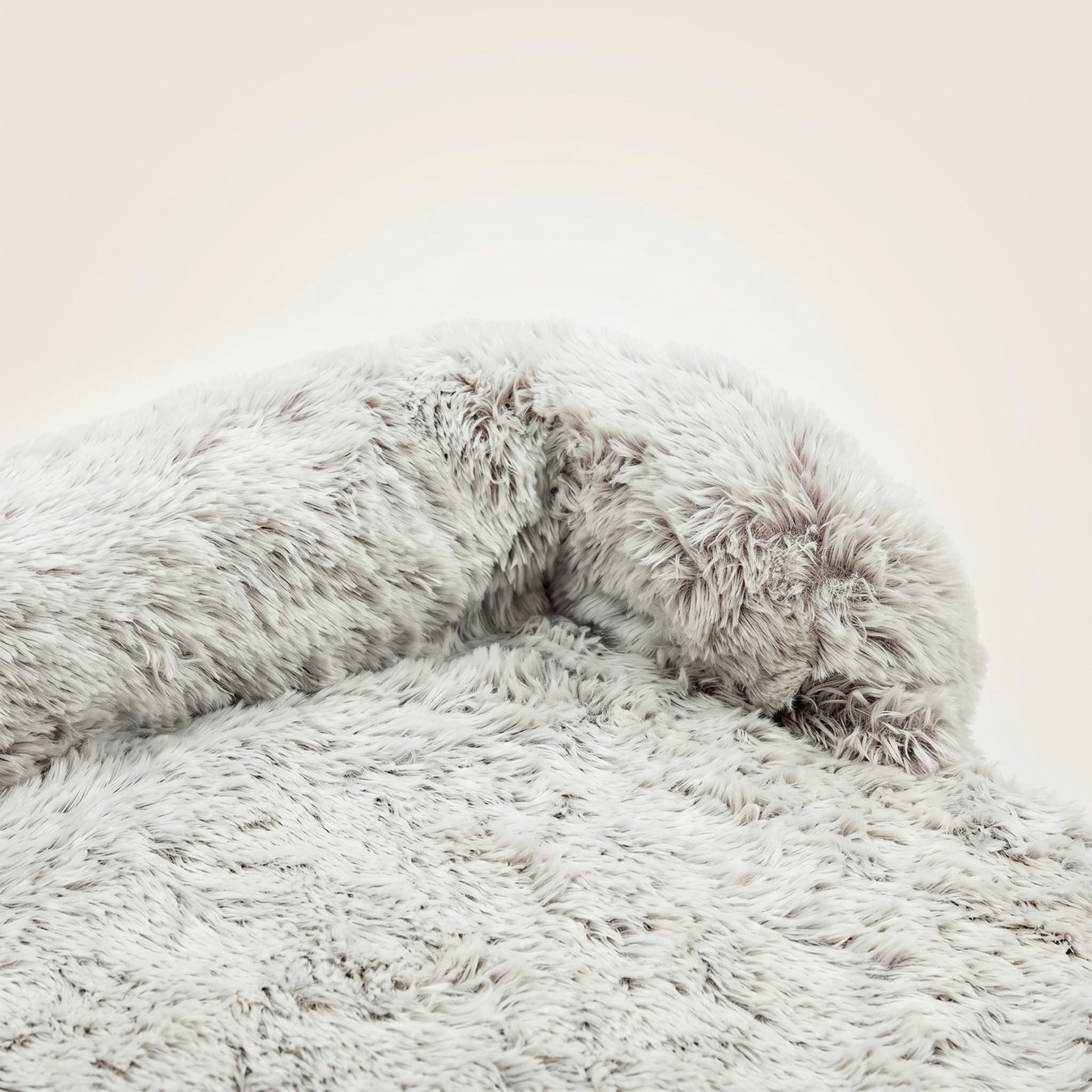 Matelas pour chien en peluche avec bords