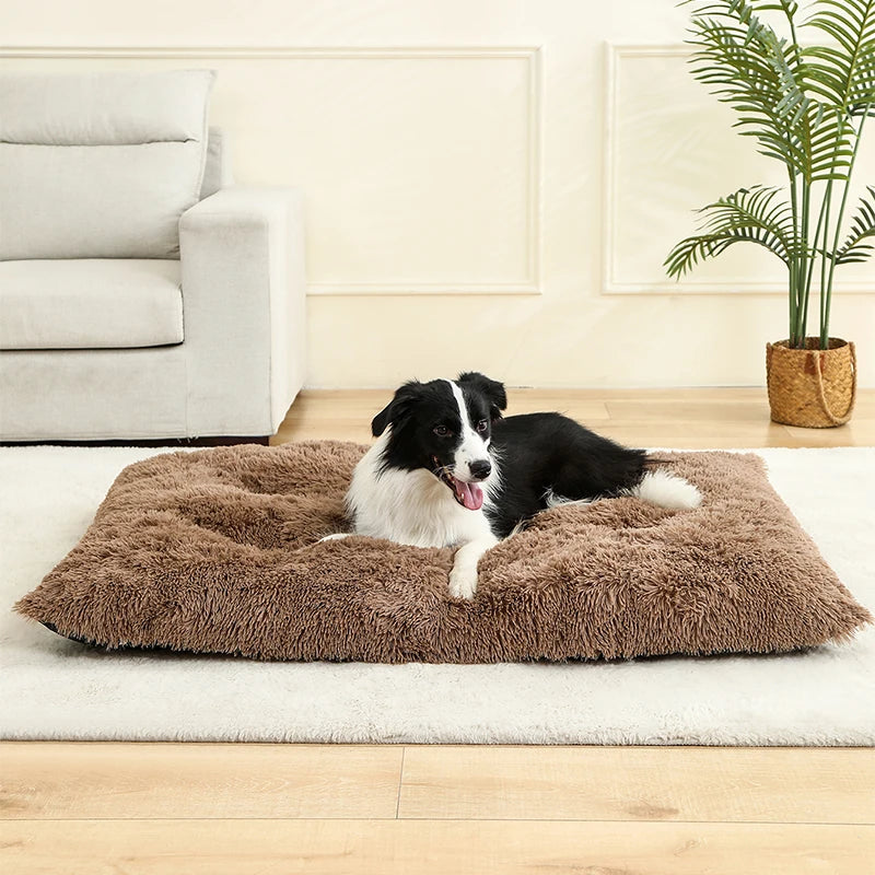 Panier de couchage pour chien en fausse fourrure