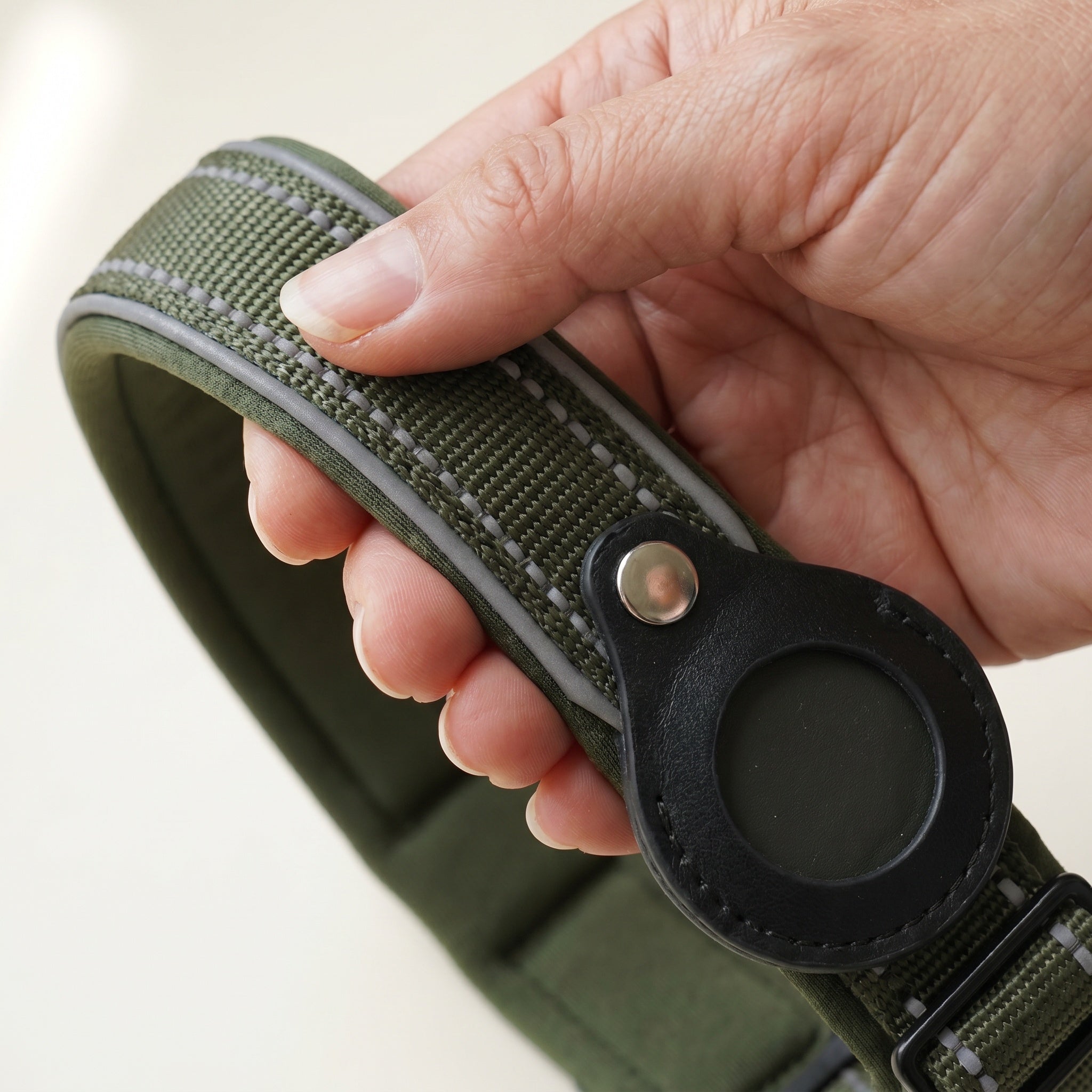 Collier réfléchissant pour chien avec support GPS