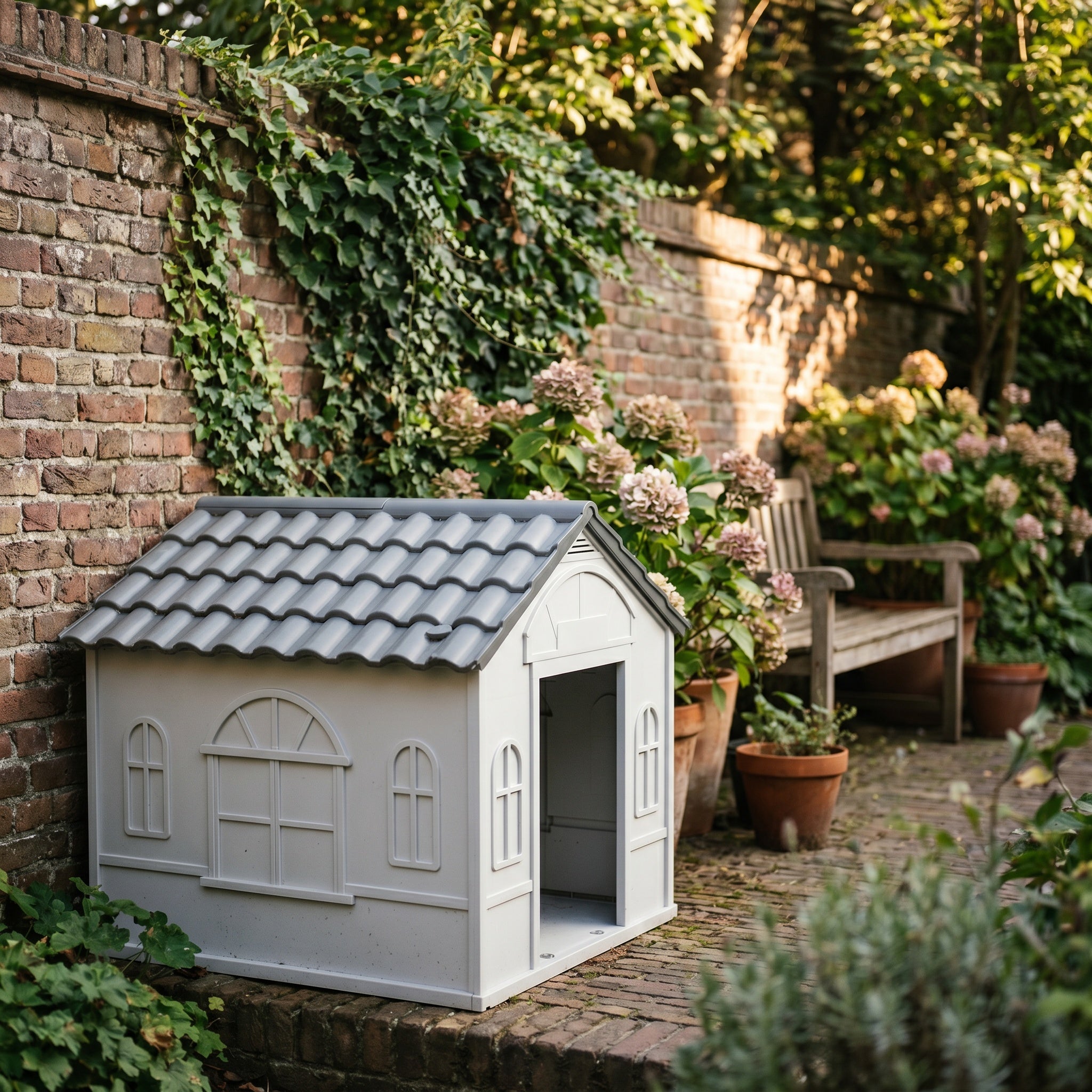 Niche maison pour chien gris